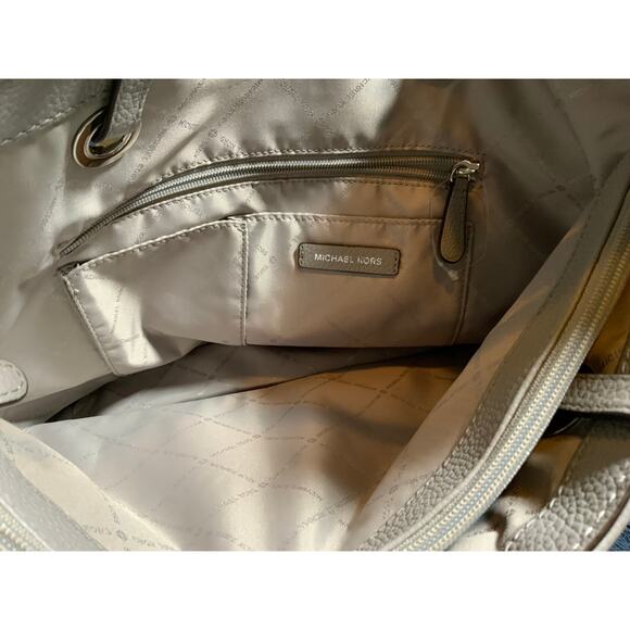 Michael Kors Grey Medium Purse - Excellent Condition! - Picture 6 of 6